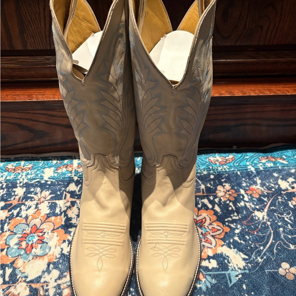 Honcho Classic Beige Leather Cowboy Boots